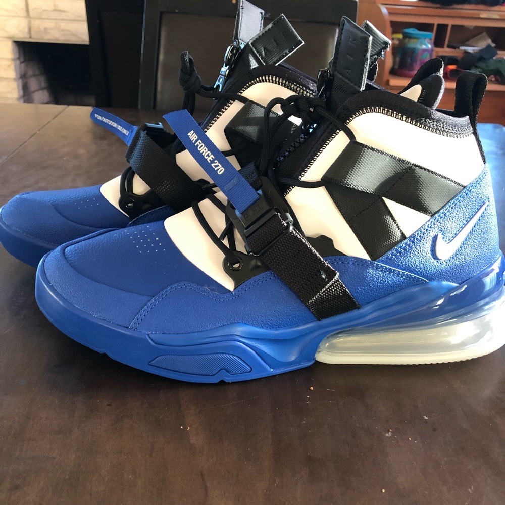Nike Air Force 270
